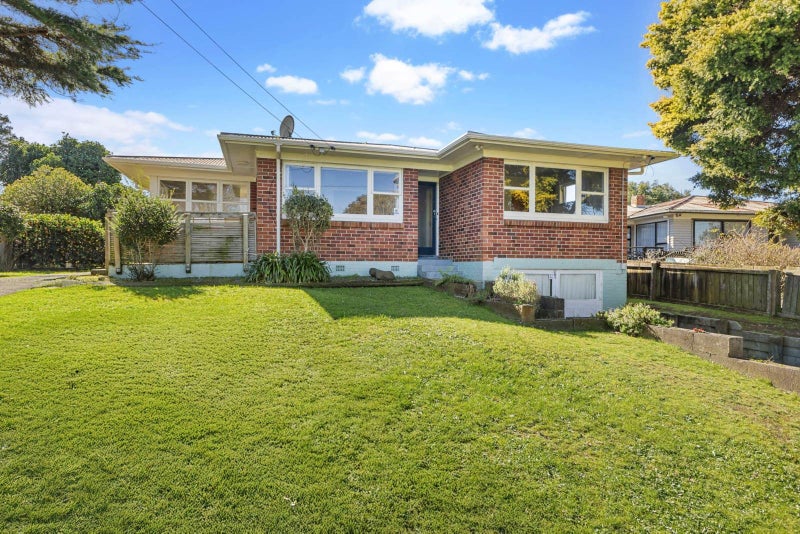 8 Kirton Crescent, Manurewa, Auckland - Carousel 2