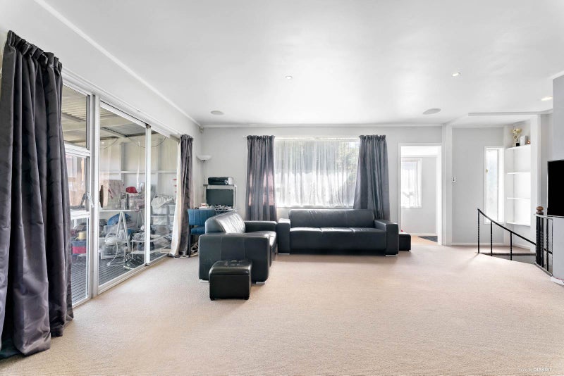 42 Opal Avenue, Pakuranga, Auckland - Carousel 1