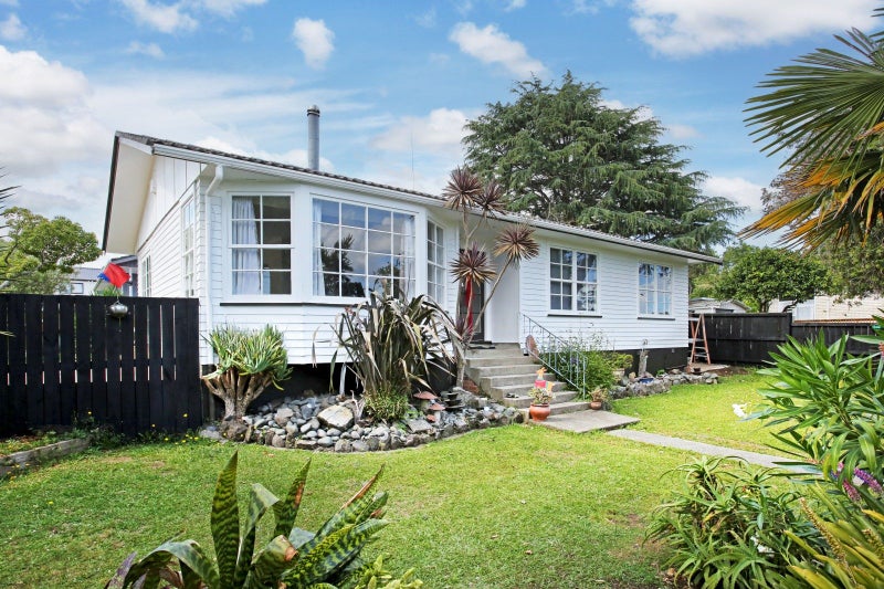 18 Burbank Avenue, Manurewa, Auckland - Carousel 2