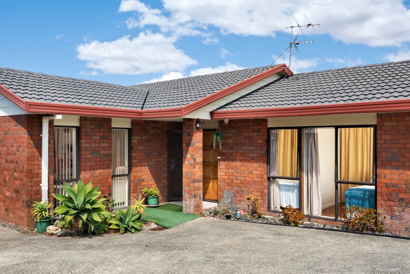 2/132 Botany Road, Botany Downs, Auckland - Carousel 2