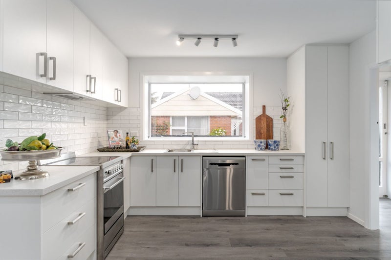 122 Kendal Avenue, Burnside, Christchurch - Carousel 1