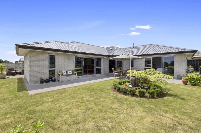 3 Condor Crescent, Waiwhakaiho, New Plymouth - Carousel 2