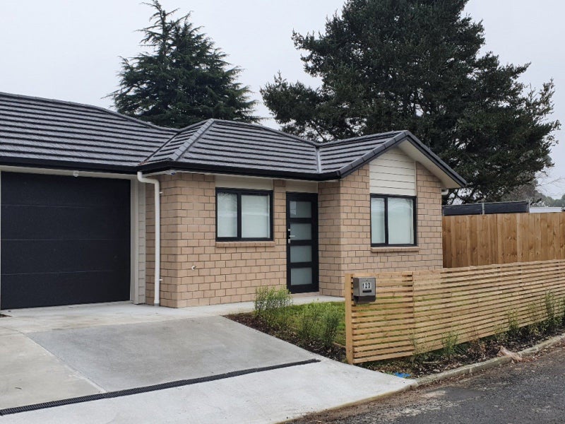 12D Jamieson Crescent, St Andrews, Hamilton - Carousel 1