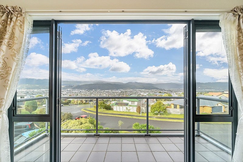 4 Ormrod Grove, Riverstone Terraces, Upper Hutt - Carousel 2