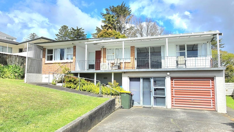 105 MacLeans Road, Bucklands Beach, Auckland - Carousel 1