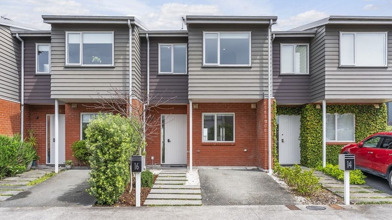 16 Whale Road, Mount Wellington, Auckland - Carousel 1