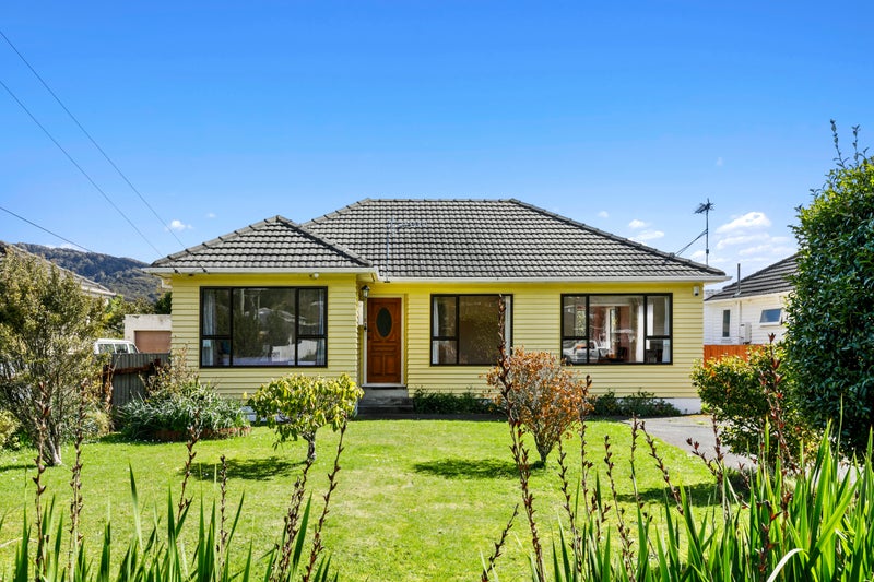 137 Moohan Street, Wainuiomata, Lower Hutt - Carousel 1