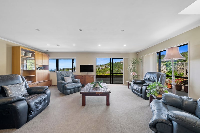 76A Park Road, Belmont, Lower Hutt - Carousel 2