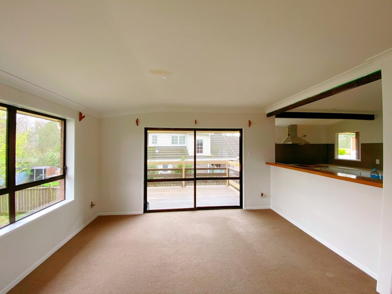 26 Brookview Court, Queenwood, Hamilton - Carousel 2