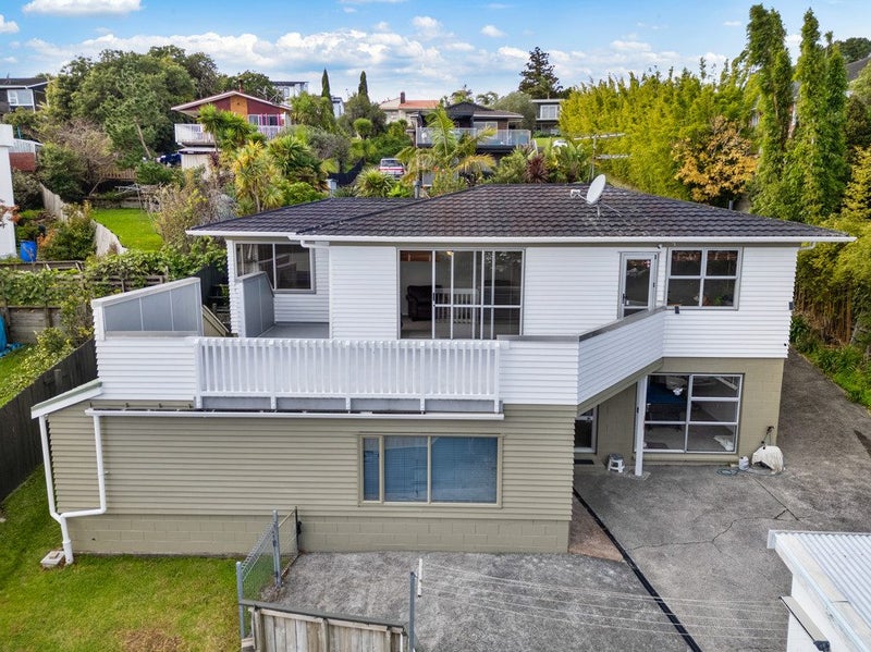7 Arcadia Crescent, Bayview, Auckland - Carousel 1