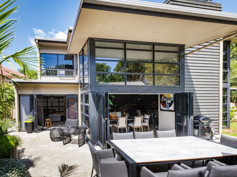 143 Victoria Avenue, Hokowhitu, Palmerston North - Carousel 1