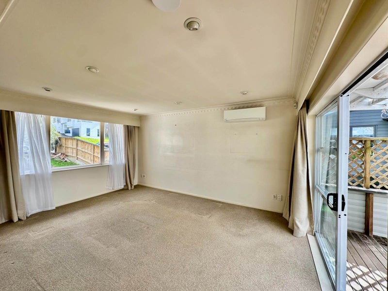 43 Bruce Road, Glenfield, Auckland - Carousel 1