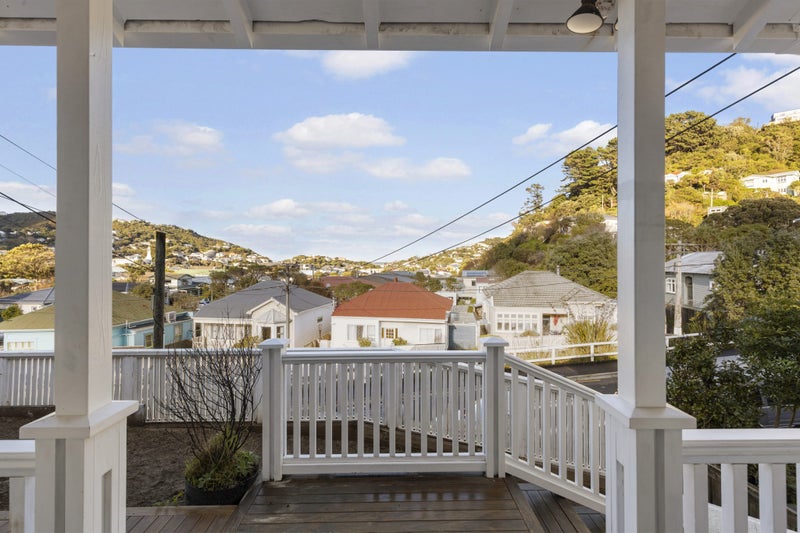 28 Medway Street, Island Bay, Wellington - Carousel 2