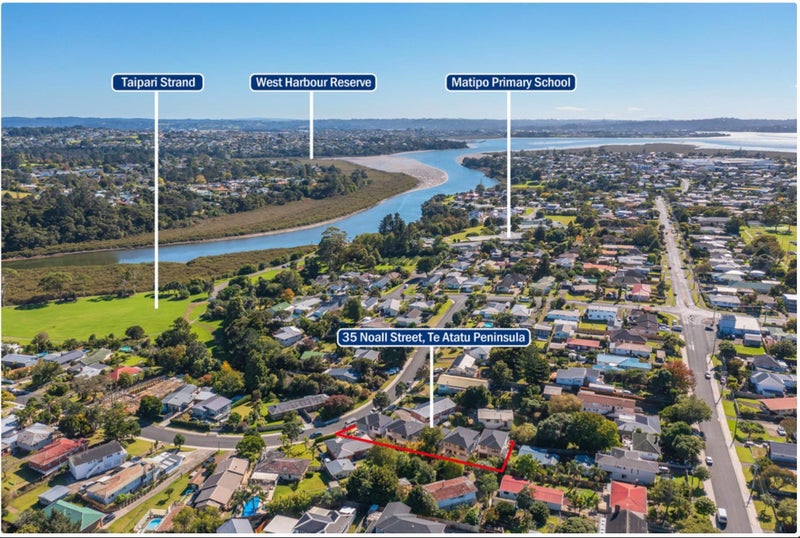 35D Noall Street, Te Atatu Peninsula, Auckland - Carousel 1