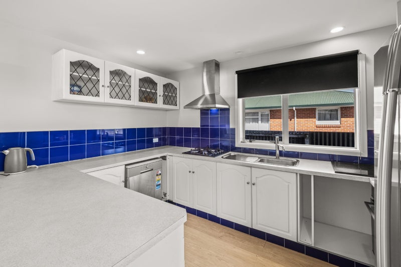 19 Davis Crescent, Netherby, Ashburton - Carousel 2