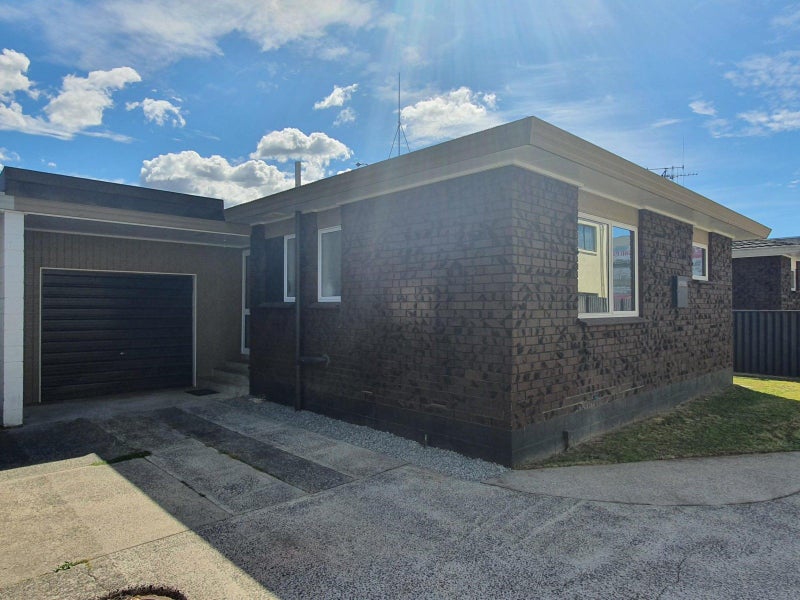 11C Willoughby Street, Whitiora, Hamilton - Carousel 1