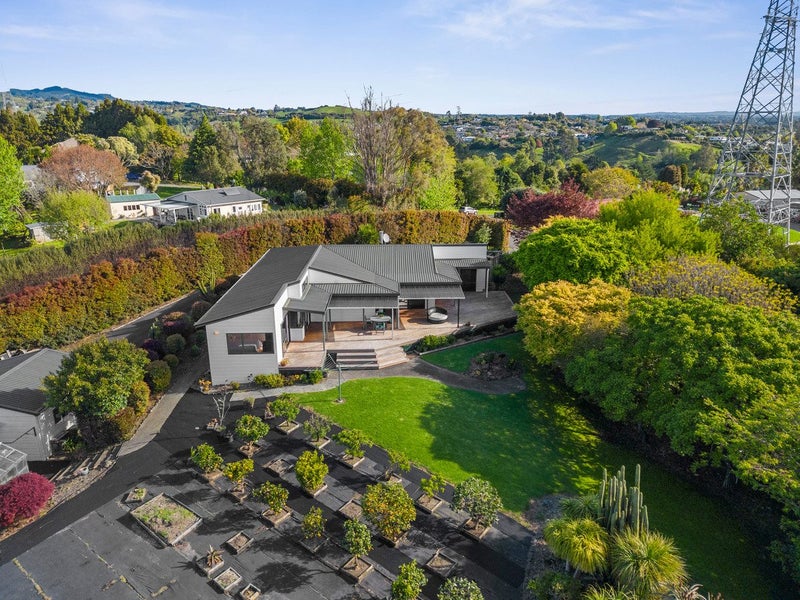 14 Wade Place, Welcome Bay, Tauranga - Carousel 1