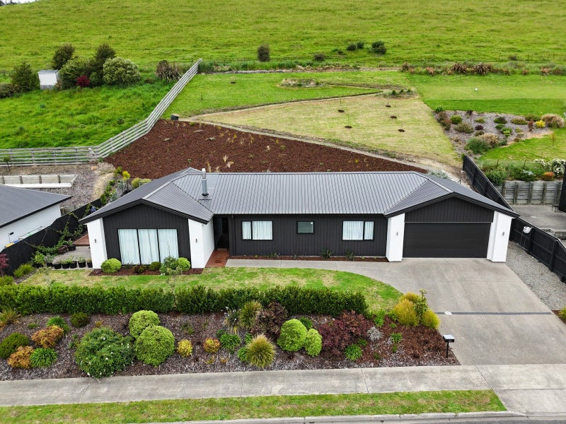 24 Genia Drive, Wakefield, Wakefield - Carousel 1