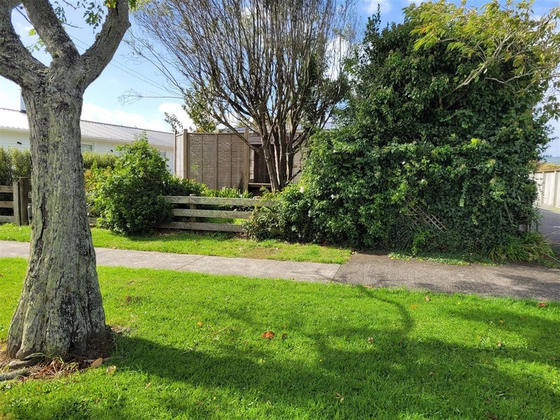 40 Papakura-Clevedon Road, Papakura - Carousel 1
