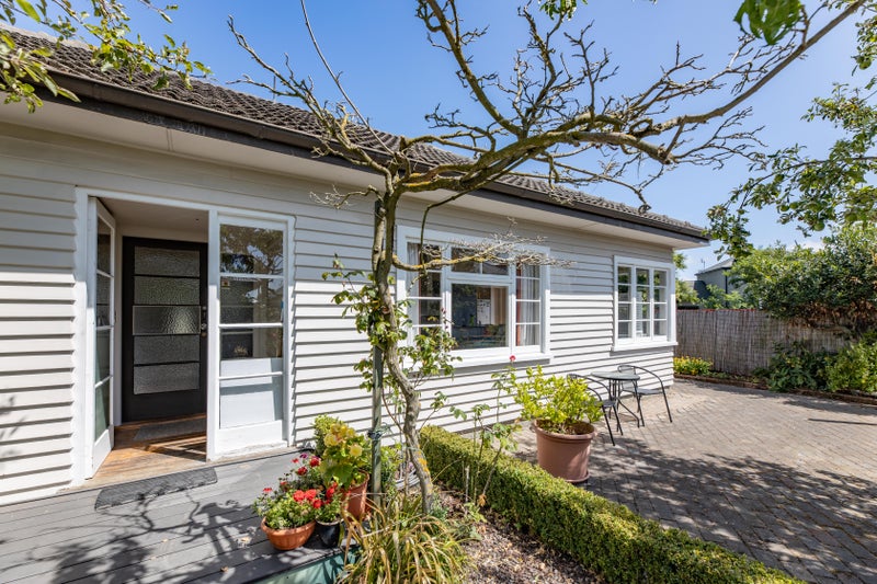 2/115 Jerrold Street North, Addington, Christchurch - Carousel 2