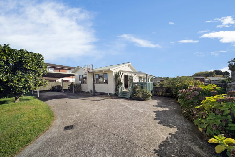 33B Earlsworth Road, Mangere East, Auckland - Carousel 2