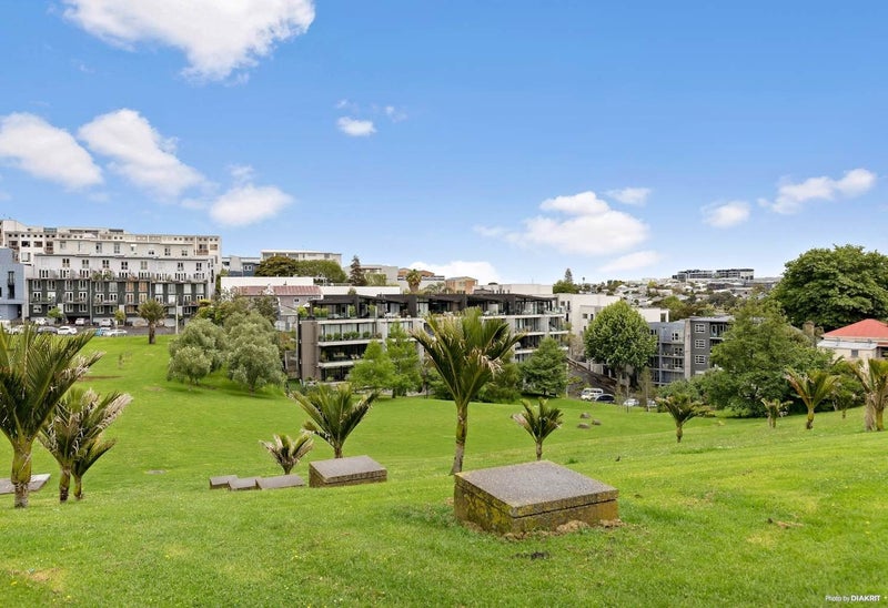 2G Diamond Street, Eden Terrace, Auckland - Carousel 2