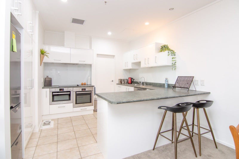 3/6D Queen Street, Palmerston North, Palmerston North - Carousel 1