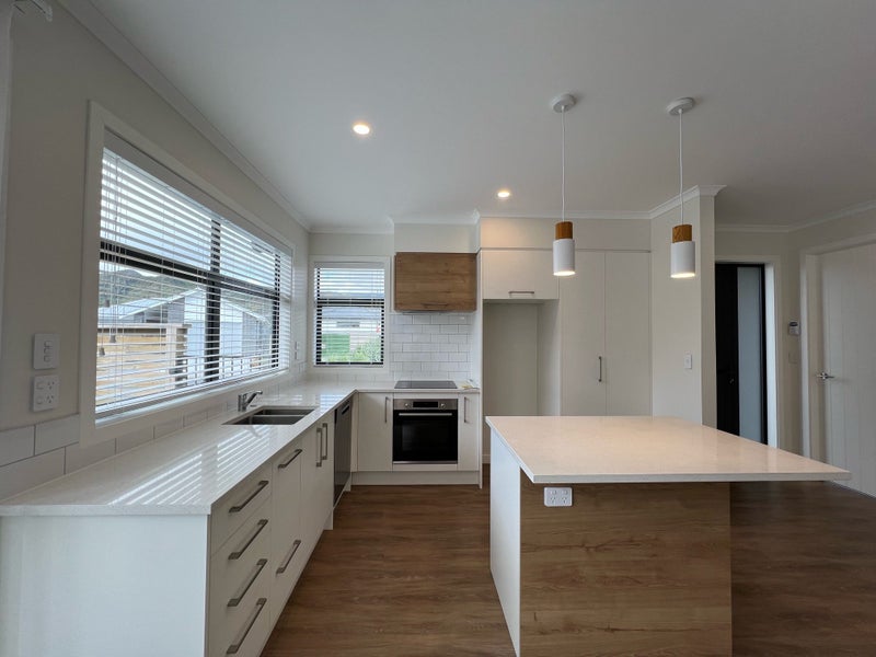 15 Te Ara O Motutawa, Avalon, Lower Hutt - Carousel 2