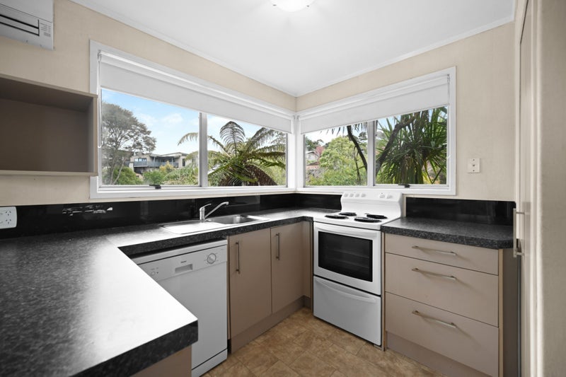 12 Dunvegan Place, Dinsdale, Hamilton - Carousel 2