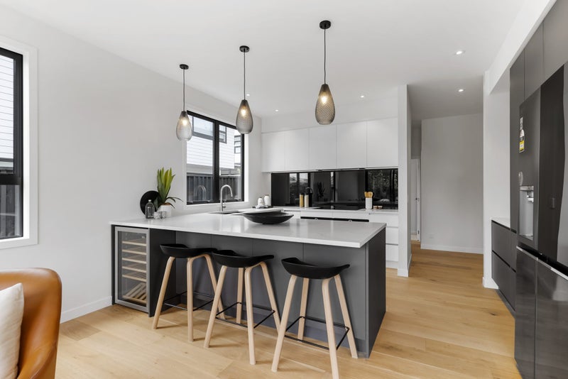 17 Carnarvon Avenue, Glendowie, Auckland - Carousel 2