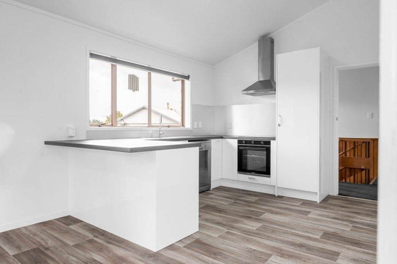 60 Hillcrest Road, Hillcrest, Hamilton - Carousel 2