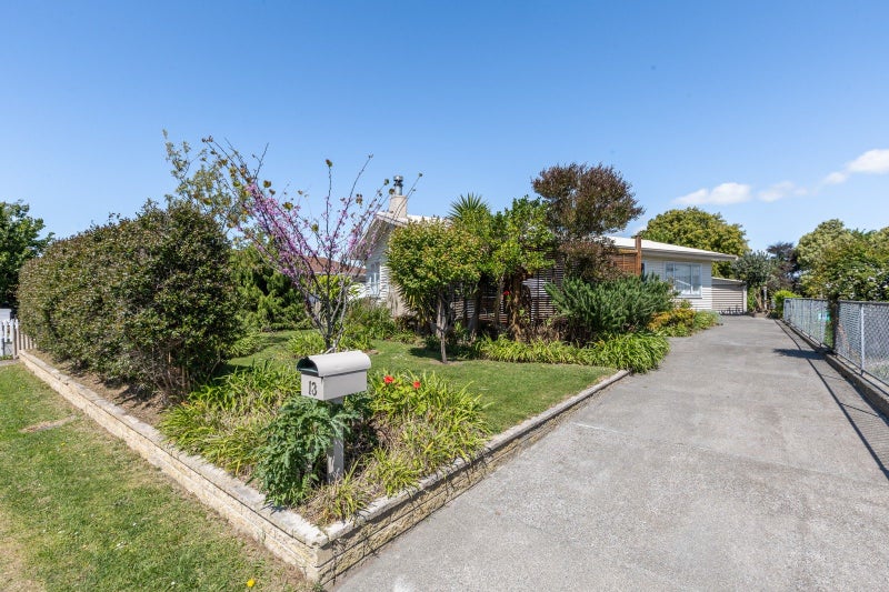 13 Hitchings Avenue, Onekawa, Napier - Carousel 16