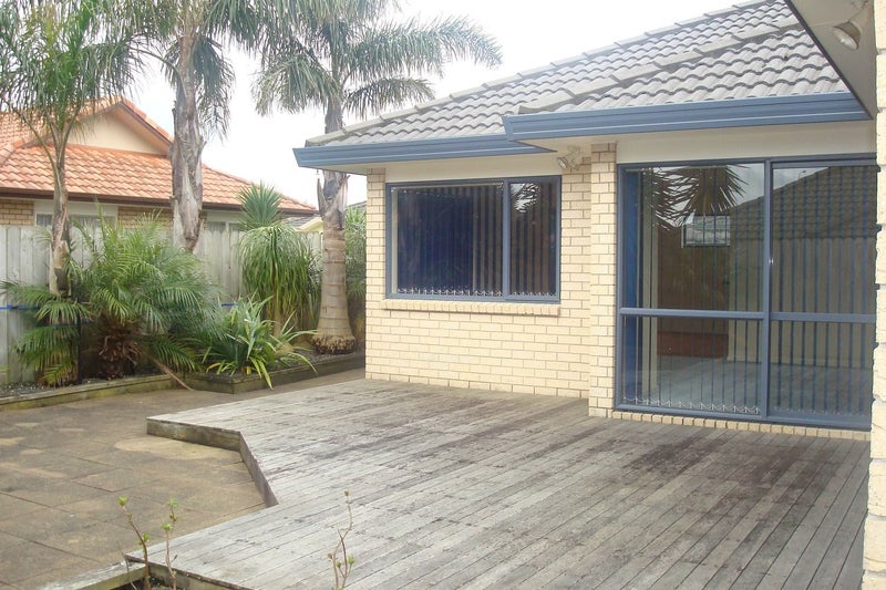 7 Ardkeen Place, East Tamaki, Auckland - Carousel 2