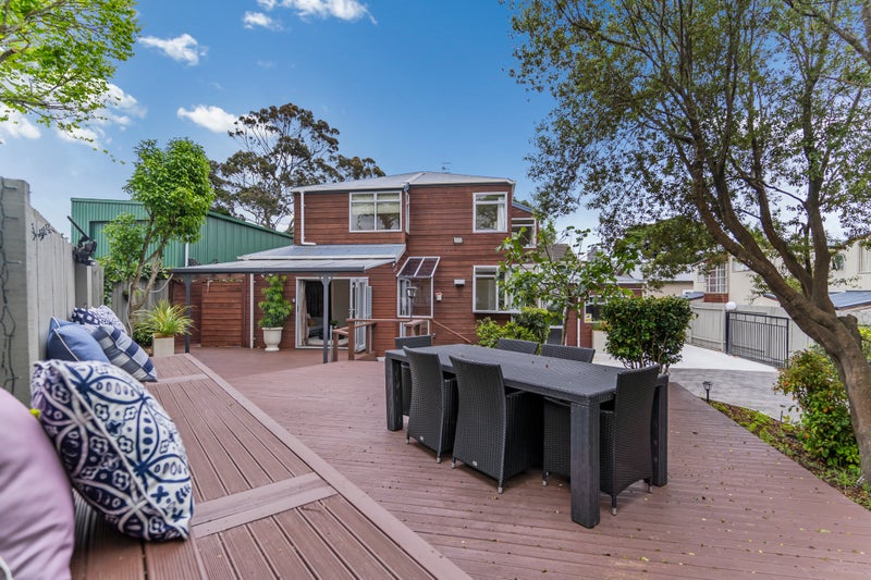 2/68 Green Lane East, Remuera, Auckland - Carousel 1