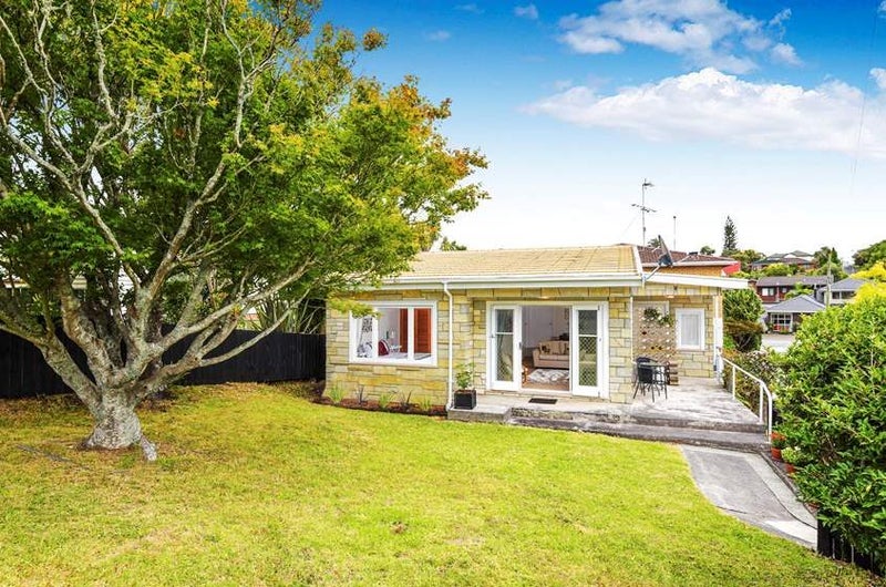 1/36 Olsen Avenue, Hillsborough, Auckland - Carousel 1