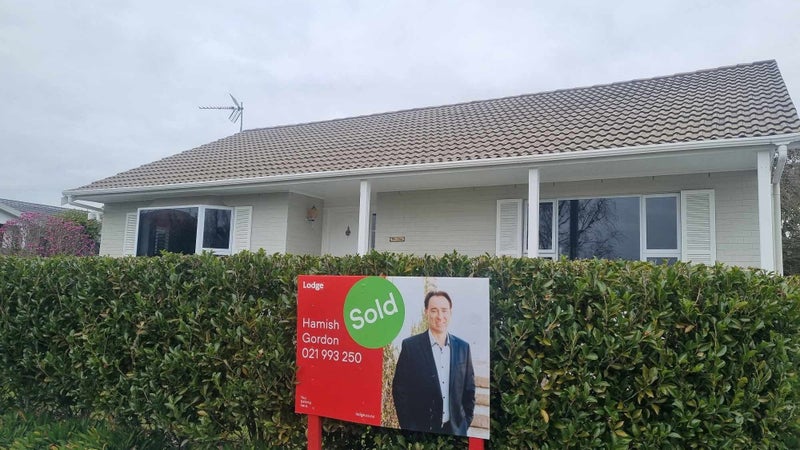 7 Tiffiney Place, Chartwell, Hamilton - Carousel 1