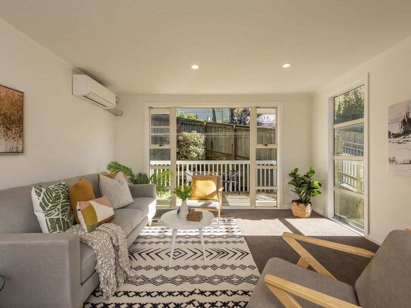 12E Glenmore Street, Thorndon, Wellington - Carousel 1