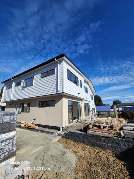 347 Roscommon Road, Clendon Park, Auckland - Carousel 1