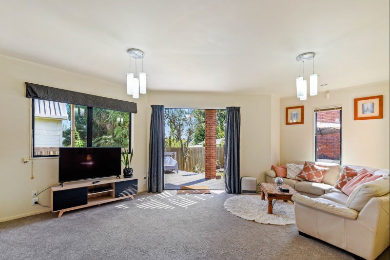 4A Wellington Street, Hamilton East, Hamilton - Carousel 2