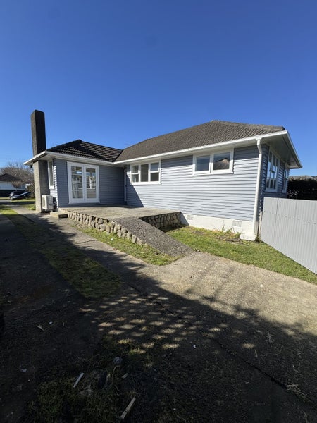 35 Clyma Street, Elderslea, Upper Hutt - Carousel 2