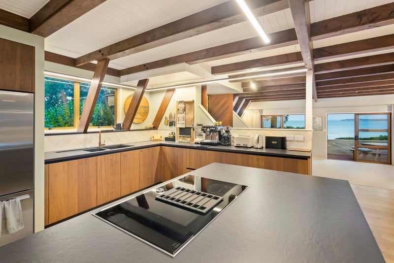 7 Arkles Drive, Arkles Bay, Whangaparaoa - Carousel 1