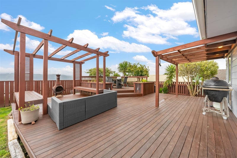 17 Outram Grove, Kelson, Lower Hutt - Carousel 1