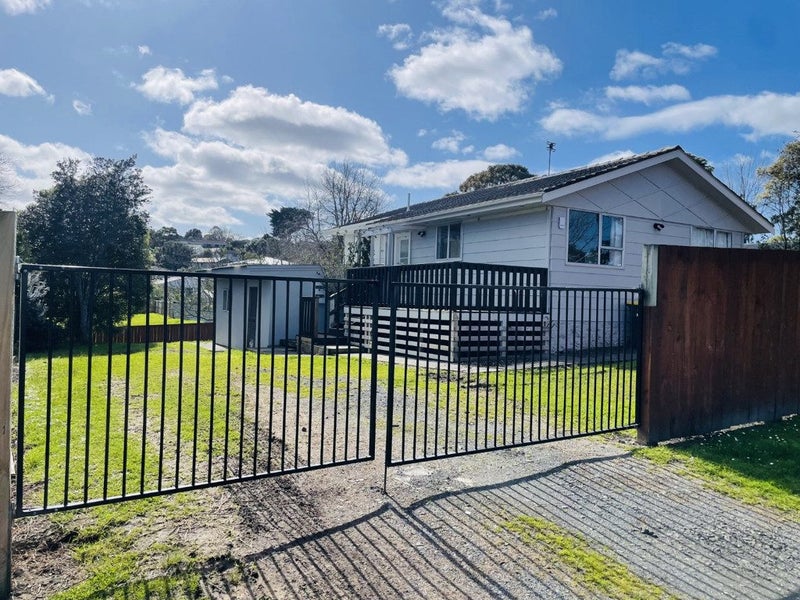 3 Margaret Place, Lytton West, Gisborne - Carousel 2