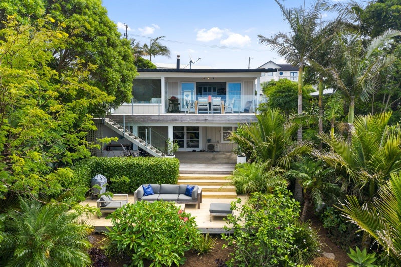 11 Melandra Road, Stanmore Bay, Whangaparaoa - Carousel 1