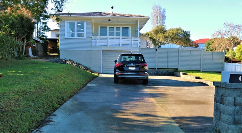 4 Canberra Avenue, Lynfield, Auckland - Carousel 1