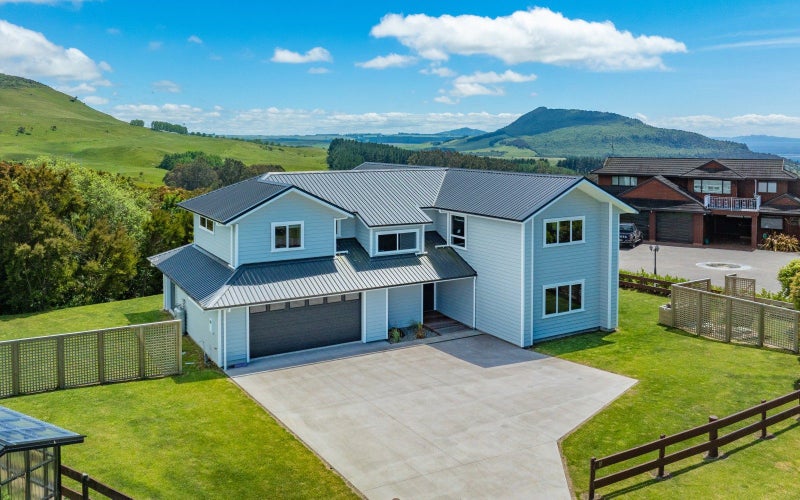 17 Omori Road, Turangi - Carousel 2