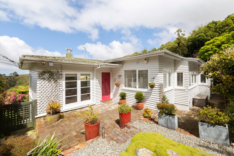 59 Messines Road, Karori, Wellington - Carousel 1