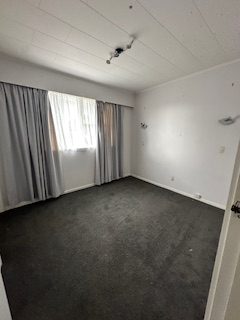 62 Sunbrae Drive, Silverstream, Upper Hutt - Carousel 2