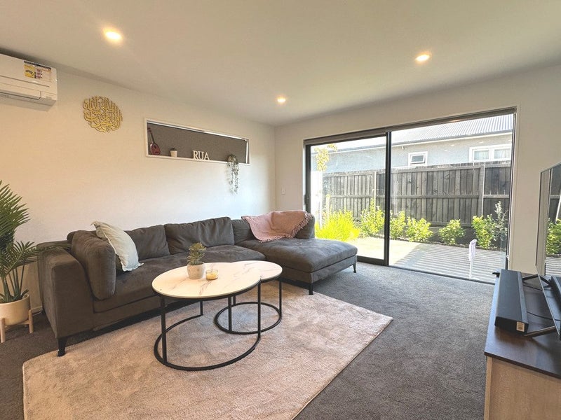 2/116 Cranford Street, St Albans, Christchurch - Carousel 1