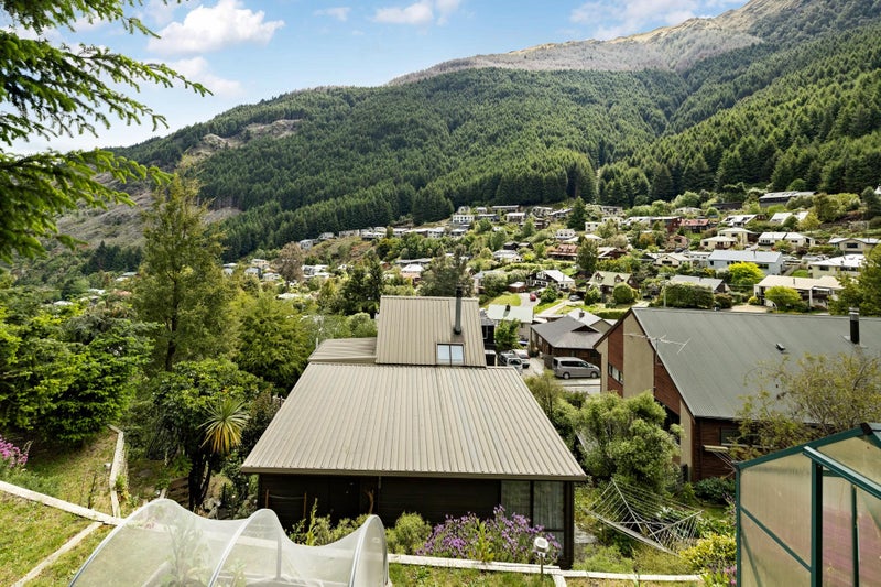5 MacKinnon Terrace, Sunshine Bay, Queenstown - Carousel 27